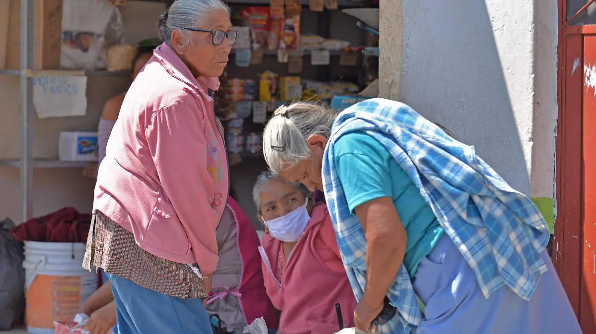 Adulto mayor sin medidas preventivas